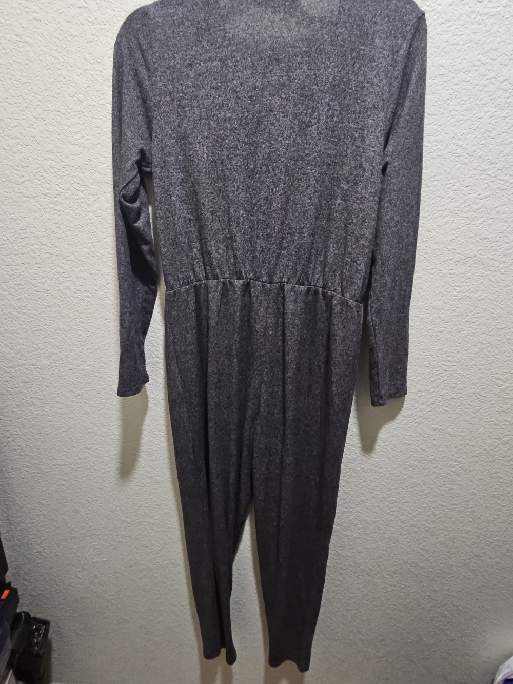 Rewind Women's Charcoal Gray Long-Sleeve Jumpsuit NWOT - Picture 4 of 7
